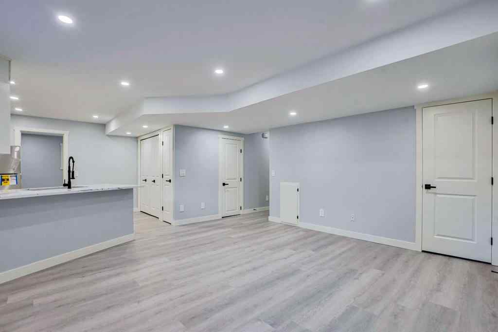 MLS® A2222471 - 194 Woodbriar Circle SW in Woodbine Calgary, Residential