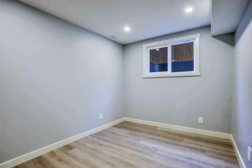 MLS® A2222471 - 194 Woodbriar Circle SW in Woodbine Calgary, Residential