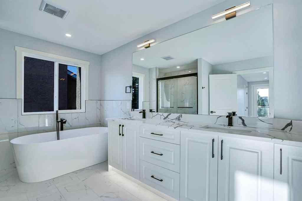 MLS® A2222471 - 194 Woodbriar Circle SW in Woodbine Calgary, Residential