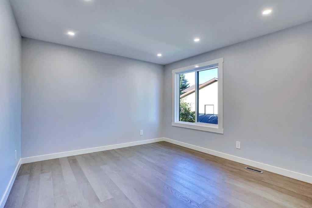 MLS® A2222471 - 194 Woodbriar Circle SW in Woodbine Calgary, Residential