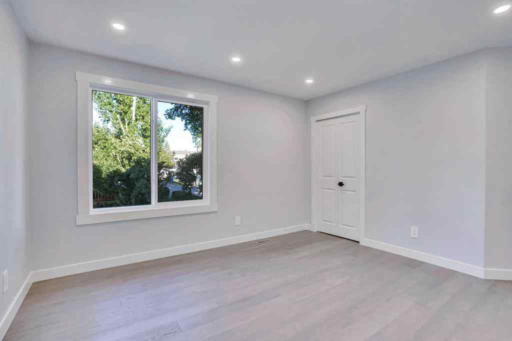 MLS® A2222471 - 194 Woodbriar Circle SW in Woodbine Calgary, Residential
