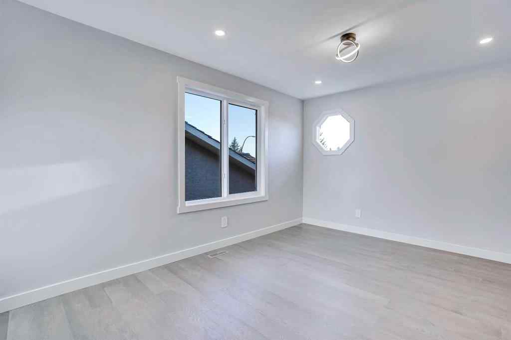 MLS® A2222471 - 194 Woodbriar Circle SW in Woodbine Calgary, Residential