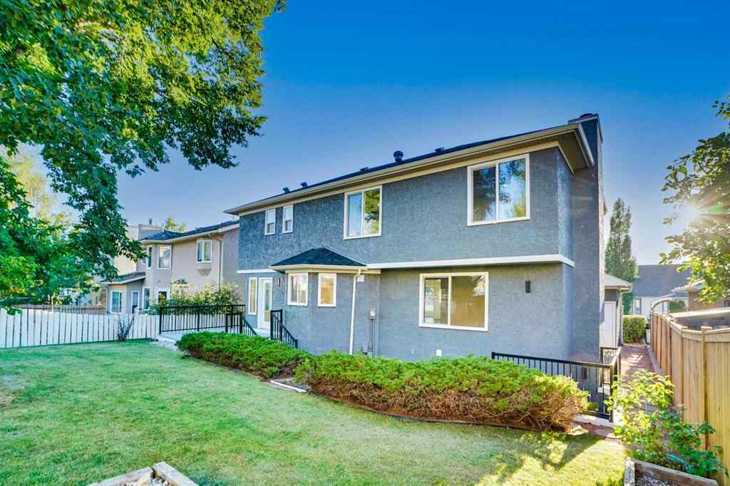 MLS® A2222471 - 194 Woodbriar Circle SW in Woodbine Calgary, Residential