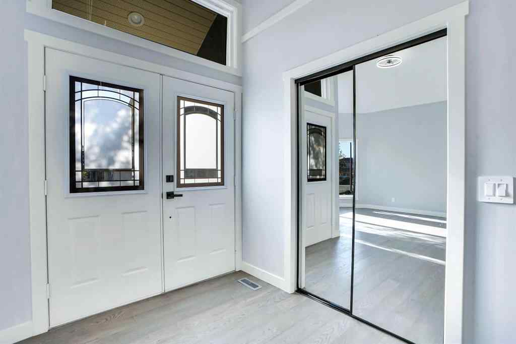 MLS® A2222471 - 194 Woodbriar Circle SW in Woodbine Calgary, Residential