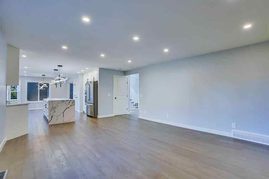 MLS® A2222471 - 194 Woodbriar Circle SW in Woodbine Calgary, Residential