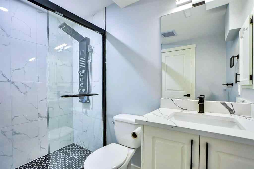 MLS® A2222471 - 194 Woodbriar Circle SW in Woodbine Calgary, Residential