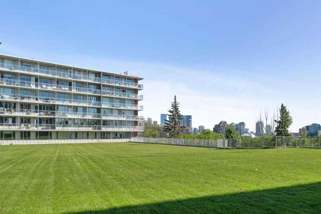 MLS® A2222498 - Unit #303 3204 Rideau Place SW in Rideau Park Calgary, Residential
