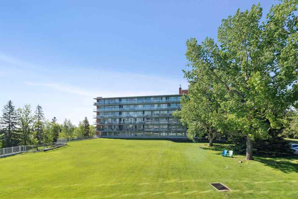MLS® A2222498 - Unit #303 3204 Rideau Place SW in Rideau Park Calgary, Residential