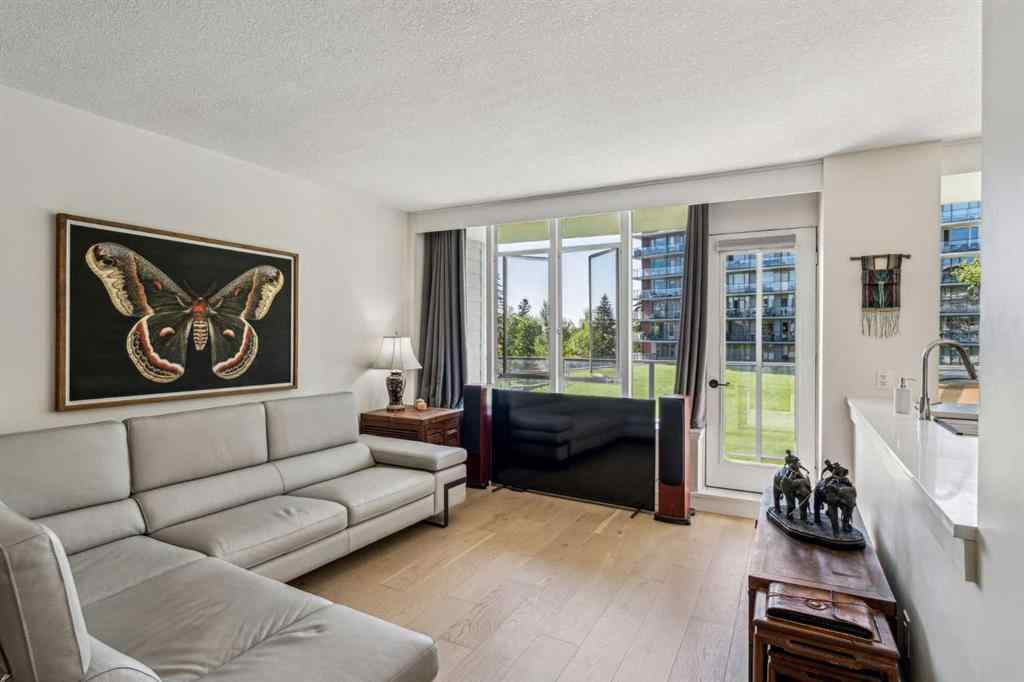 MLS® A2222498 - Unit #303 3204 Rideau Place SW in Rideau Park Calgary, Residential