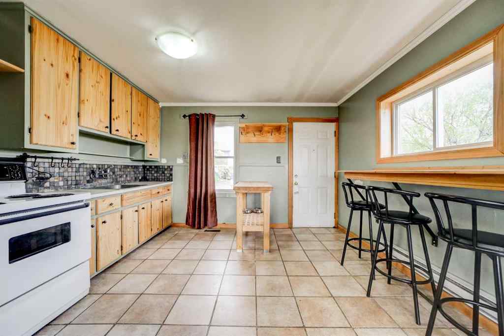 MLS® A2222502 - 610 Chinook Crescent  in NONE Rural Pincher Creek No. 9, M.D. of, Residential