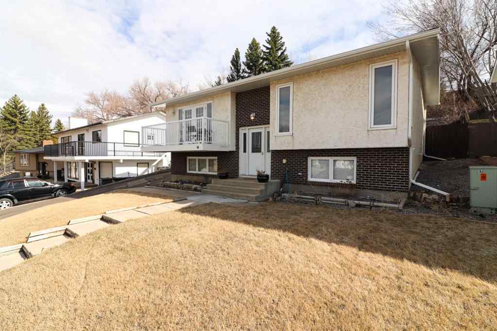 MLS® A2222531 - 7 Valleyview Drive SW in SW Hill Medicine Hat, Residential