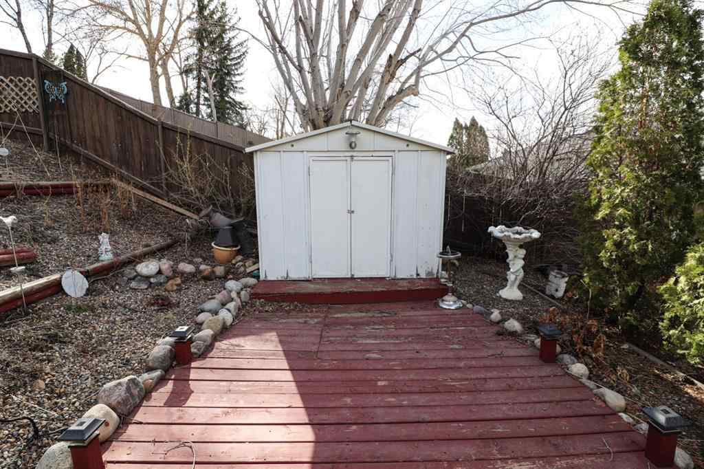MLS® A2222531 - 7 Valleyview Drive SW in SW Hill Medicine Hat, Residential