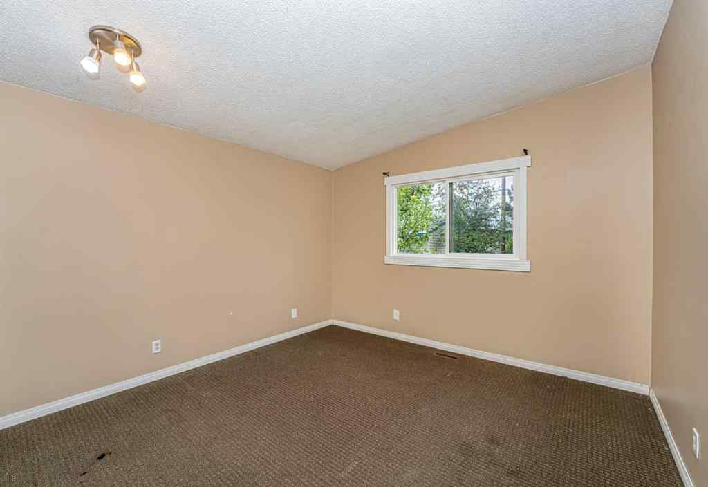MLS® A2222629 - 7416 Hunterfield Road NW in Huntington Hills Calgary, Residential