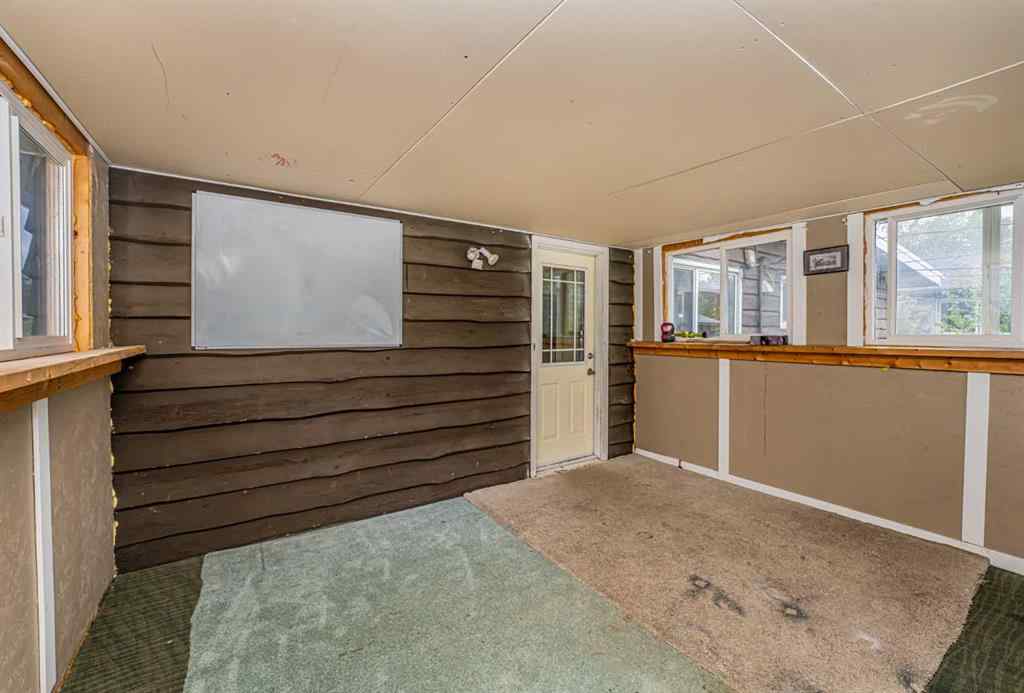 MLS® A2222629 - 7416 Hunterfield Road NW in Huntington Hills Calgary, Residential