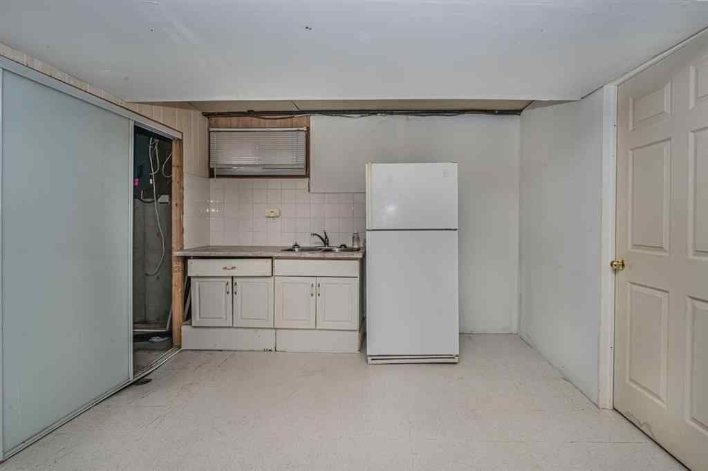 MLS® A2222629 - 7416 Hunterfield Road NW in Huntington Hills Calgary, Residential