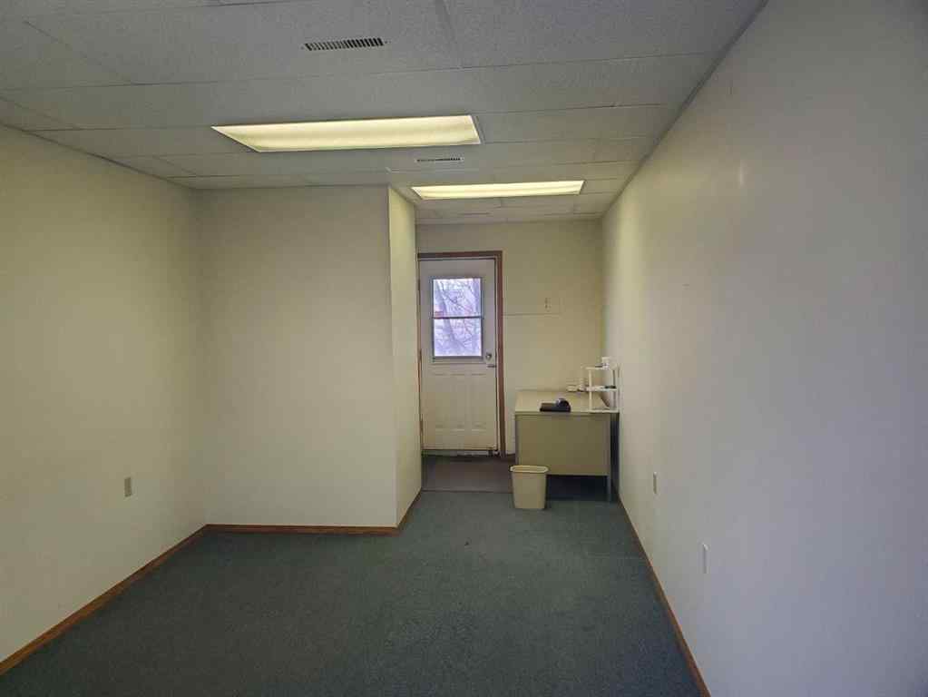 MLS® A2222690 - 516 2nd Avenue N in NONE Vauxhall, Commercial