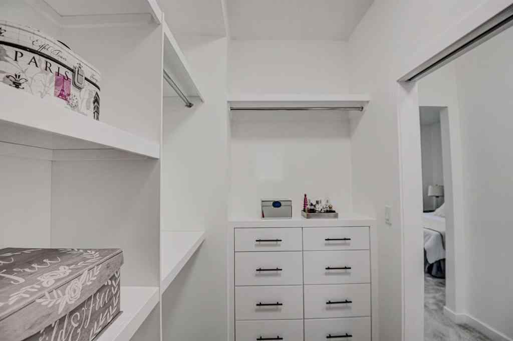 MLS® A2222733 - 1765 7 Avenue NW in Hillhurst Calgary, Residential