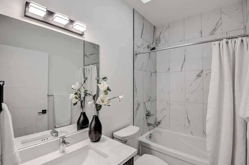 MLS® A2222733 - 1765 7 Avenue NW in Hillhurst Calgary, Residential