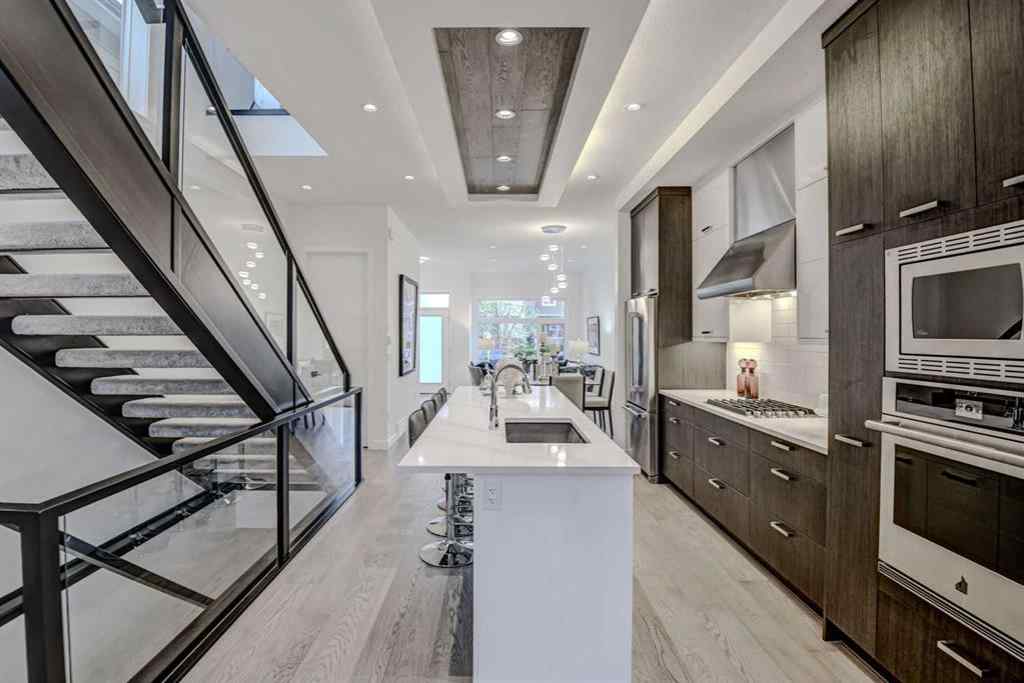 MLS® A2222733 - 1765 7 Avenue NW in Hillhurst Calgary, Residential
