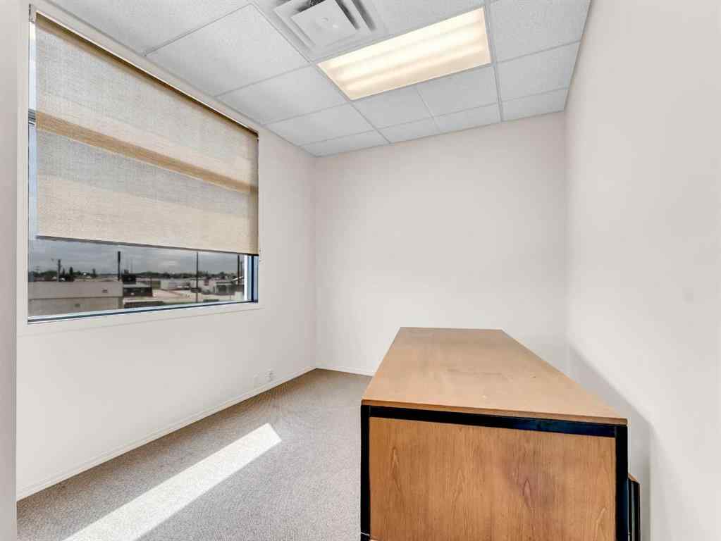 MLS® A2222750 - Unit #205 1290 Trans Canada Way SE in Southview-Park Meadows Medicine Hat, Commercial