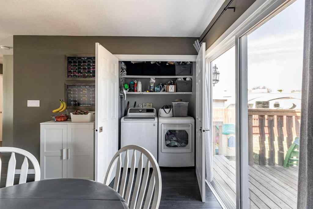 MLS® A2222807 - 10 Rundle Crescent SE in Ross Glen Medicine Hat, Residential