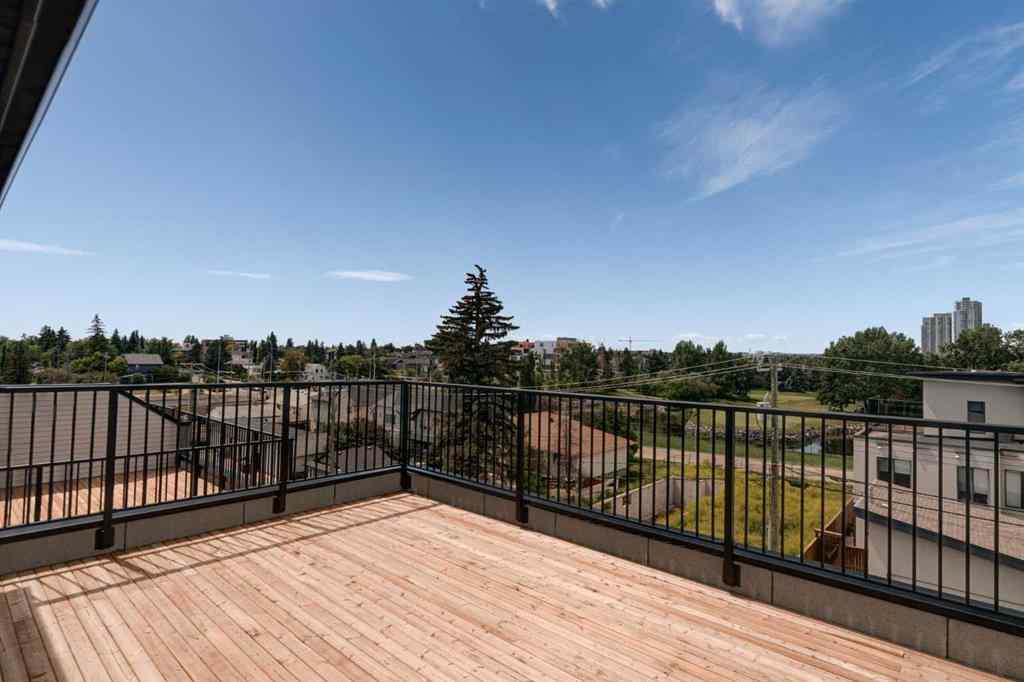 MLS® A2222843 - 27 Sovereign Heights SW in Shaganappi Calgary, Residential