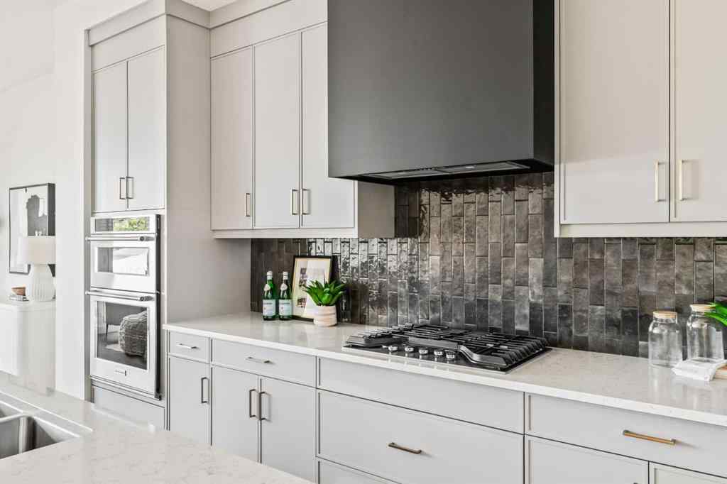 MLS® A2222843 - 27 Sovereign Heights SW in Shaganappi Calgary, Residential