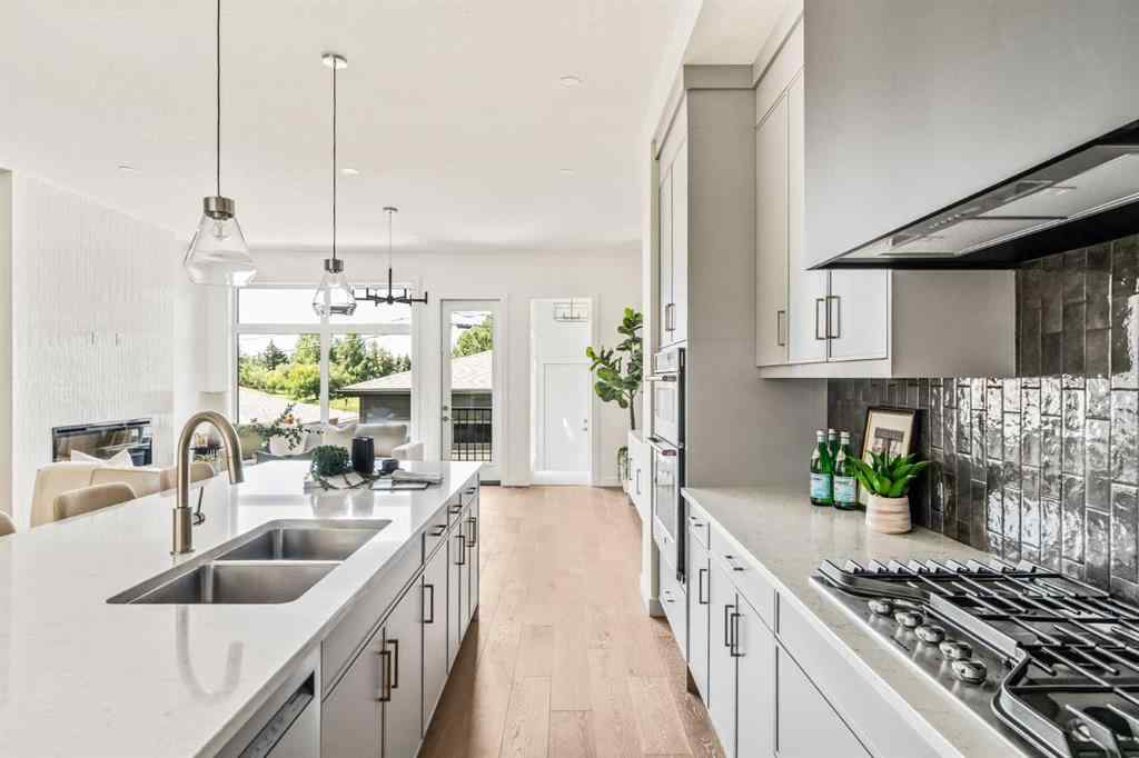 MLS® A2222843 - 27 Sovereign Heights SW in Shaganappi Calgary, Residential