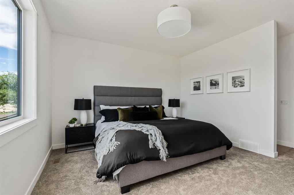 MLS® A2222843 - 27 Sovereign Heights SW in Shaganappi Calgary, Residential