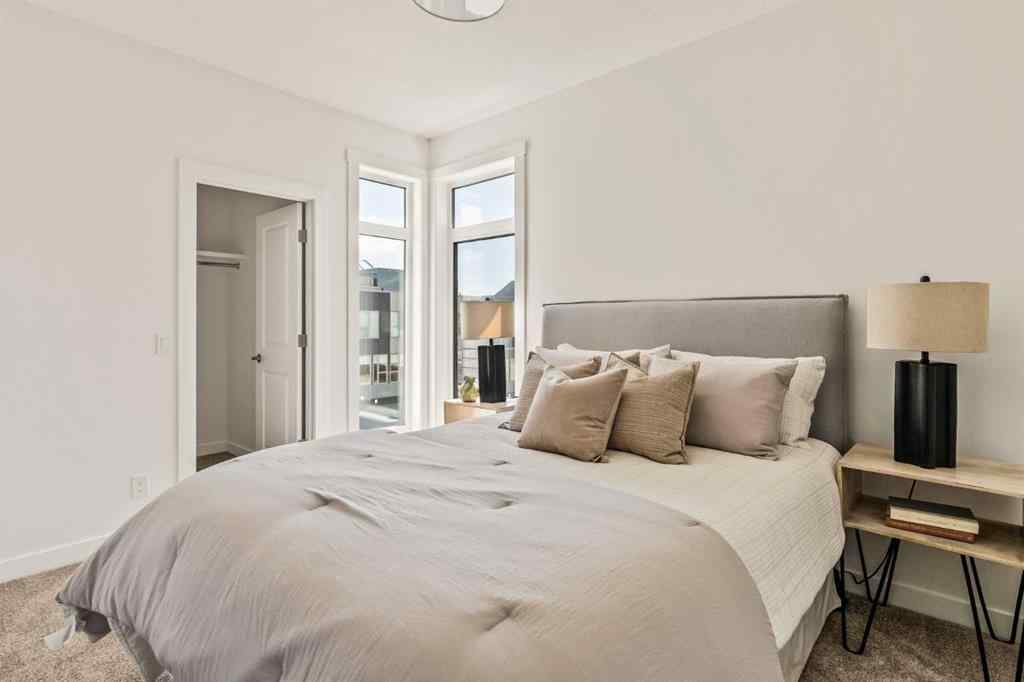 MLS® A2222843 - 27 Sovereign Heights SW in Shaganappi Calgary, Residential