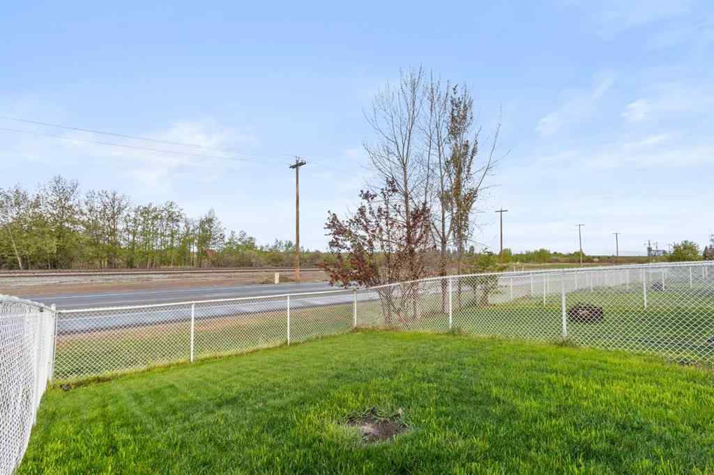 MLS® A2222863 - Unit #6 2002 22 Avenue  in NONE Bowden, Residential