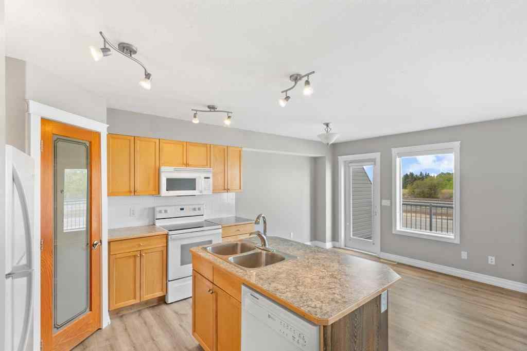 MLS® A2222863 - Unit #6 2002 22 Avenue  in NONE Bowden, Residential