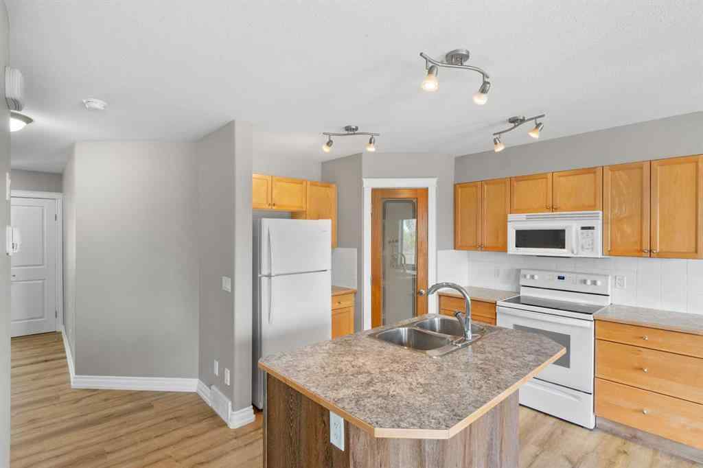 MLS® A2222863 - Unit #6 2002 22 Avenue  in NONE Bowden, Residential