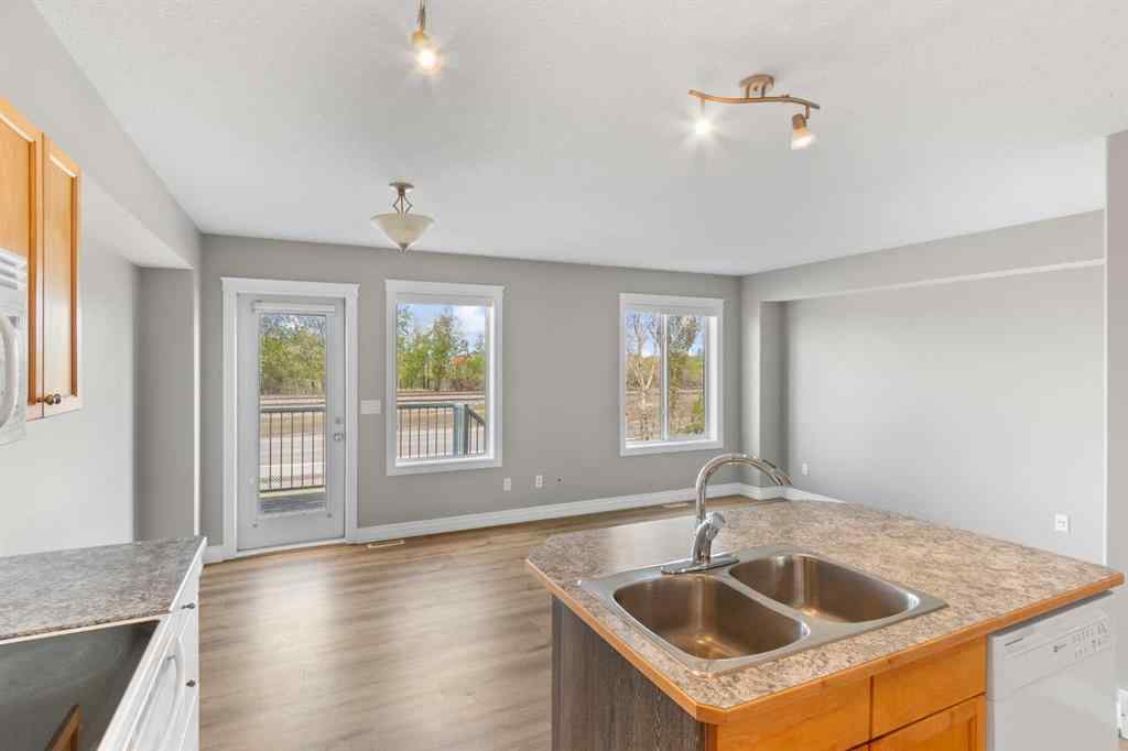 MLS® A2222863 - Unit #6 2002 22 Avenue  in NONE Bowden, Residential