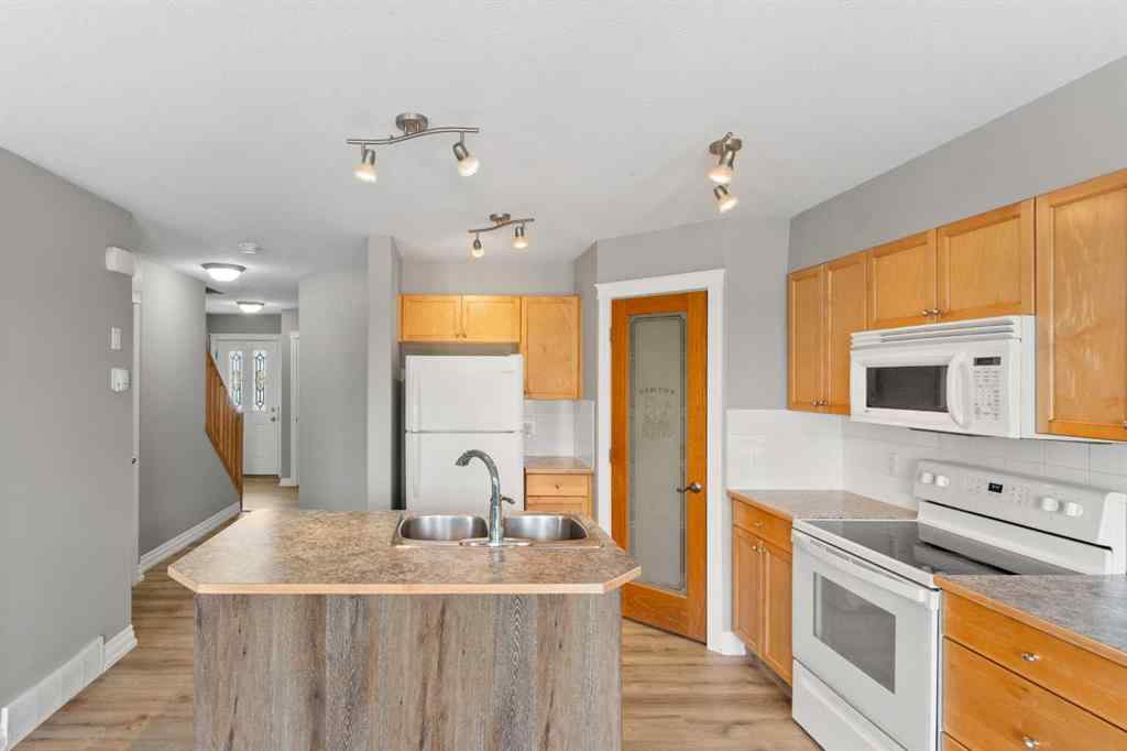 MLS® A2222863 - Unit #6 2002 22 Avenue  in NONE Bowden, Residential