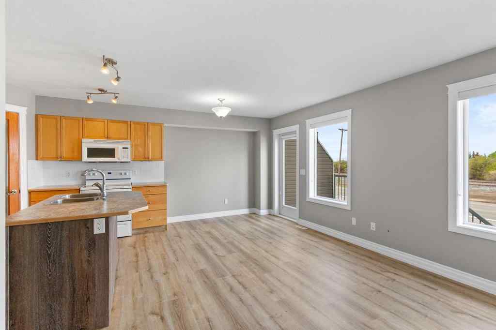 MLS® A2222863 - Unit #6 2002 22 Avenue  in NONE Bowden, Residential