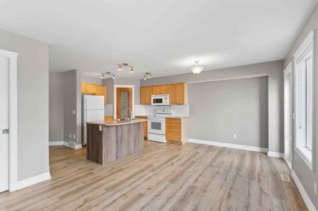 MLS® A2222863 - Unit #6 2002 22 Avenue  in NONE Bowden, Residential
