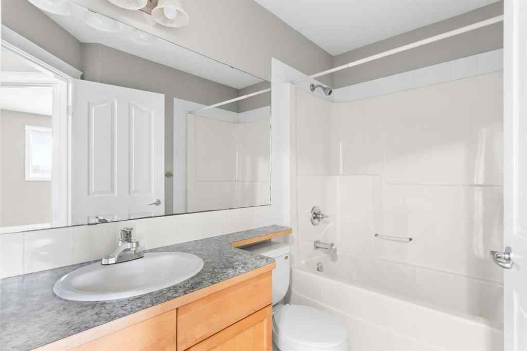 MLS® A2222863 - Unit #6 2002 22 Avenue  in NONE Bowden, Residential