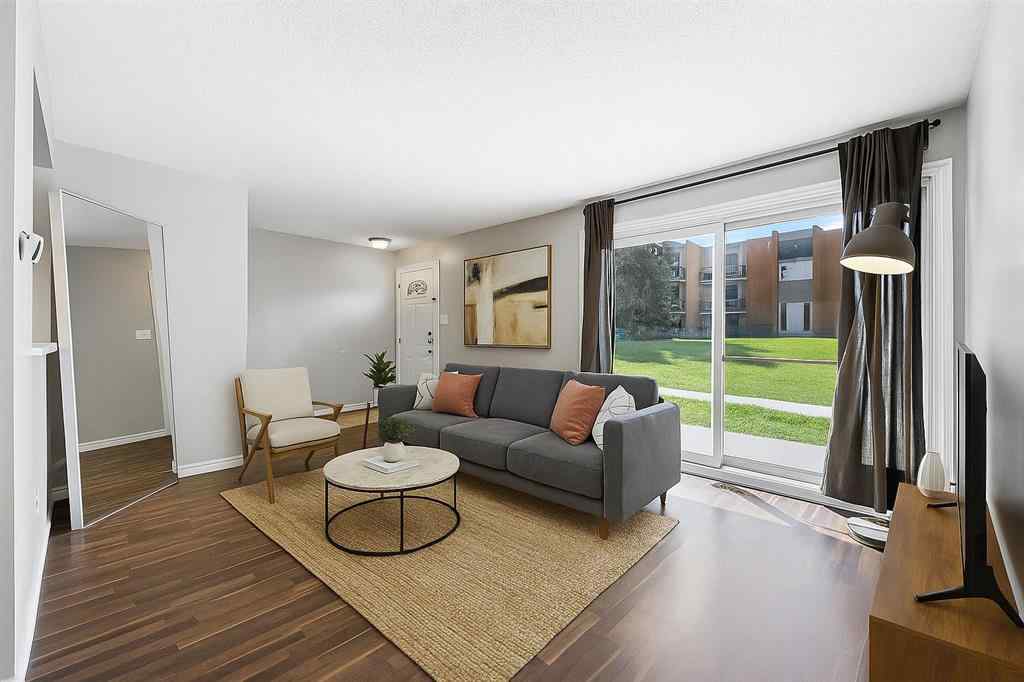 MLS® A2222887 - 3507 43 Street SW in Glenbrook Calgary, Residential