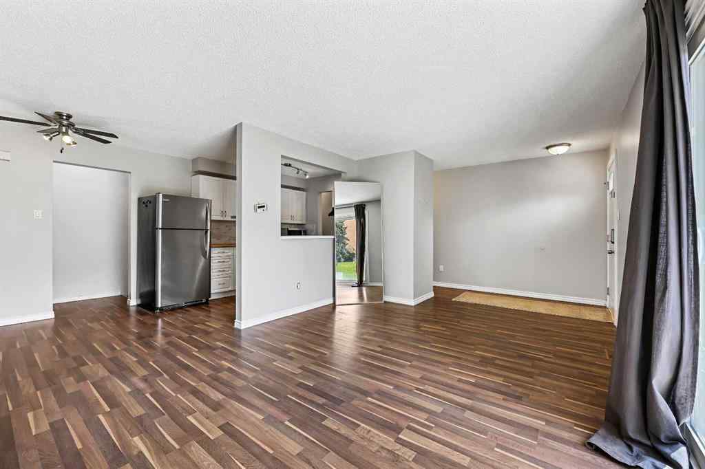 MLS® A2222887 - 3507 43 Street SW in Glenbrook Calgary, Residential