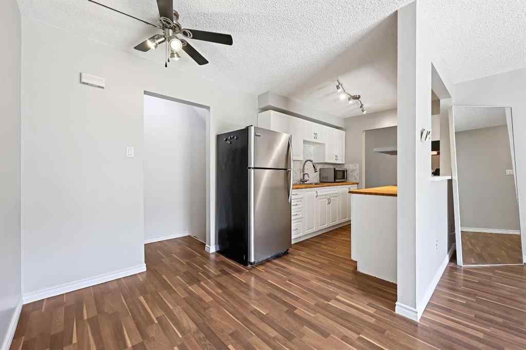 MLS® A2222887 - 3507 43 Street SW in Glenbrook Calgary, Residential
