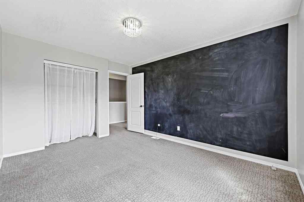 MLS® A2222887 - 3507 43 Street SW in Glenbrook Calgary, Residential