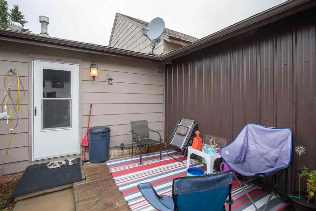 MLS® A2222959 - Unit #1-4 4906 50 Street  in NONE Rimbey, Commercial