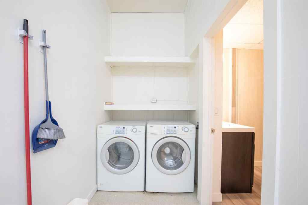 MLS® A2222959 - Unit #1-4 4906 50 Street  in NONE Rimbey, Commercial