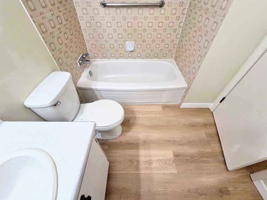 MLS® A2222983 - Unit #76 2511 38 Street NE in Rundle Calgary, Residential