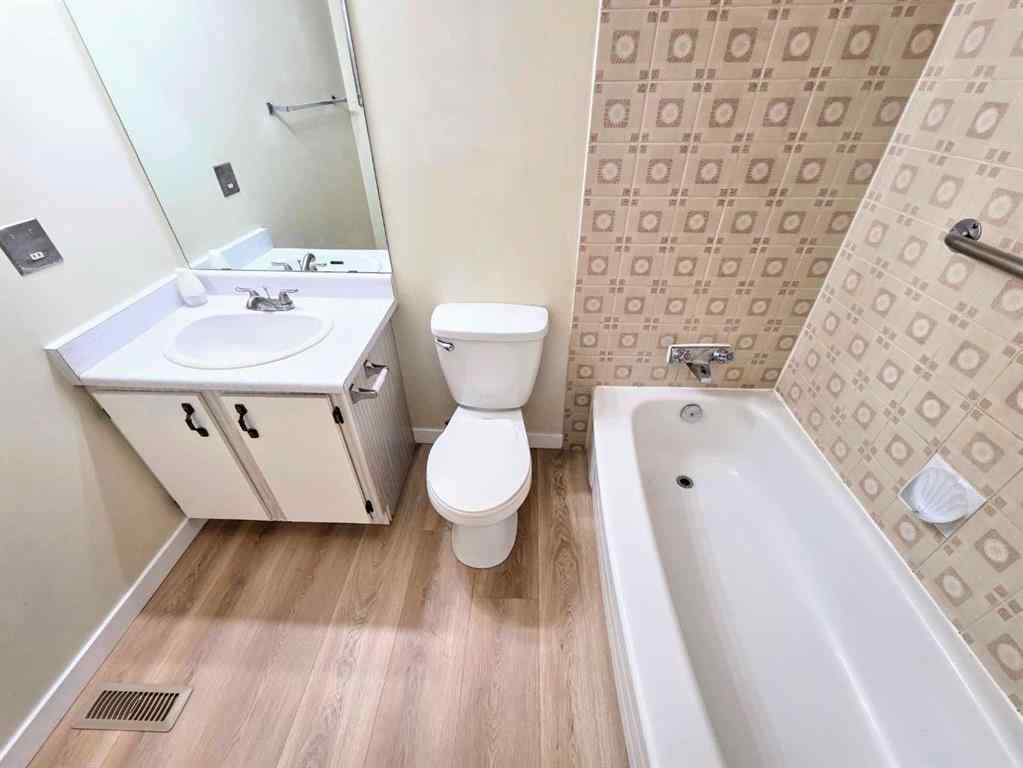 MLS® A2222983 - Unit #76 2511 38 Street NE in Rundle Calgary, Residential