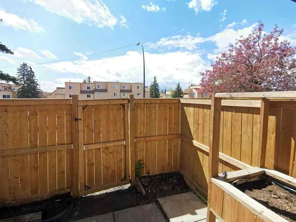 MLS® A2222983 - Unit #76 2511 38 Street NE in Rundle Calgary, Residential