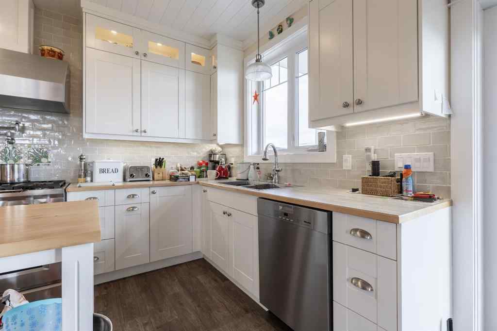 MLS® A2223013 - 42015 RR280   in NONE Hill Spring, Residential