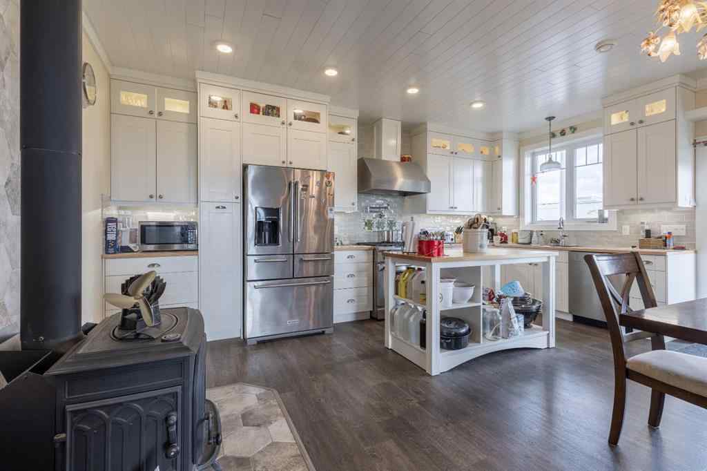 MLS® A2223013 - 42015 RR280   in NONE Hill Spring, Residential