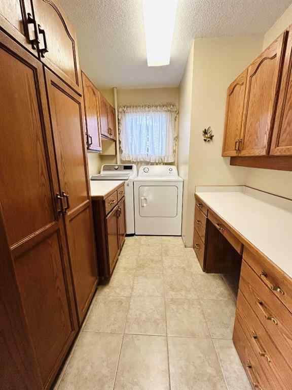 MLS® A2223032 - 202 7 Avenue E in NONE Oyen, Residential
